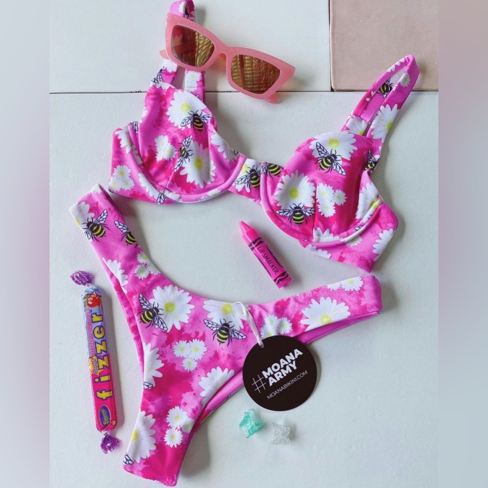 Moana Bikini Lip Smacker Bee Set